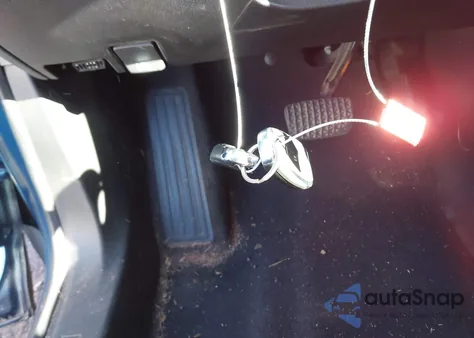 2020 Chevrolet Equinox Lt z USA, uszkodzony, nr VIN 2GNAXJEV7L6204517